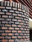 Cilindervorm bij de hoofdingang, met misbaksels opzettelijk gebruikt.
<br/>
Gert-Jan Lobbes, 2017
